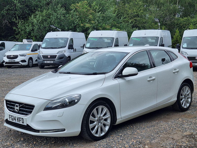 Volvo V40 2.0 D3 SE Lux Nav Euro 5 (s/s) 5dr 5dr Manual 2025