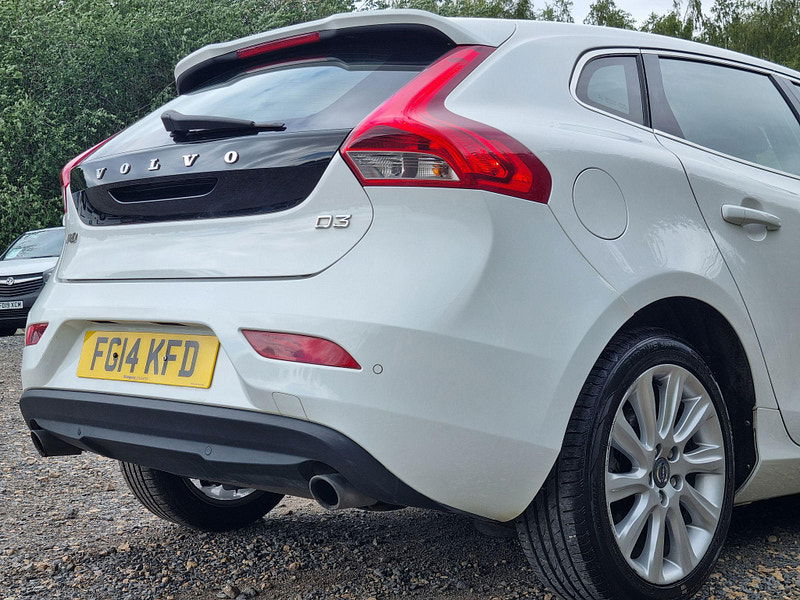 Volvo V40 2.0 D3 SE Lux Nav Euro 5 (s/s) 5dr 5dr Manual 2025