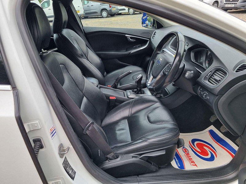 Volvo V40 2.0 D3 SE Lux Nav Euro 5 (s/s) 5dr 5dr Manual 2025