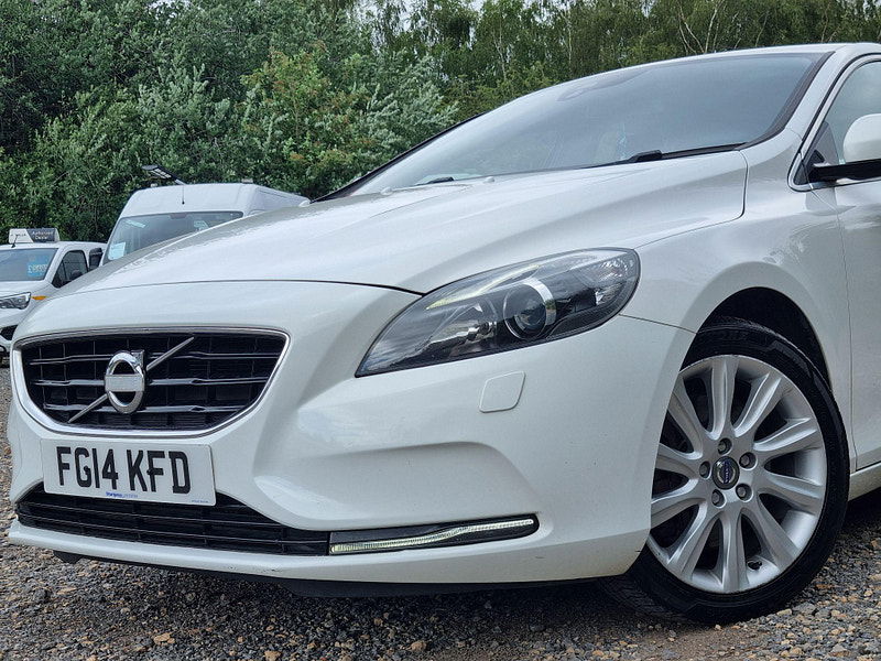 Volvo V40 2.0 D3 SE Lux Nav Euro 5 (s/s) 5dr 5dr Manual 2025