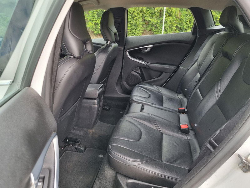 Volvo V40 2.0 D3 SE Lux Nav Euro 5 (s/s) 5dr 5dr Manual 2025