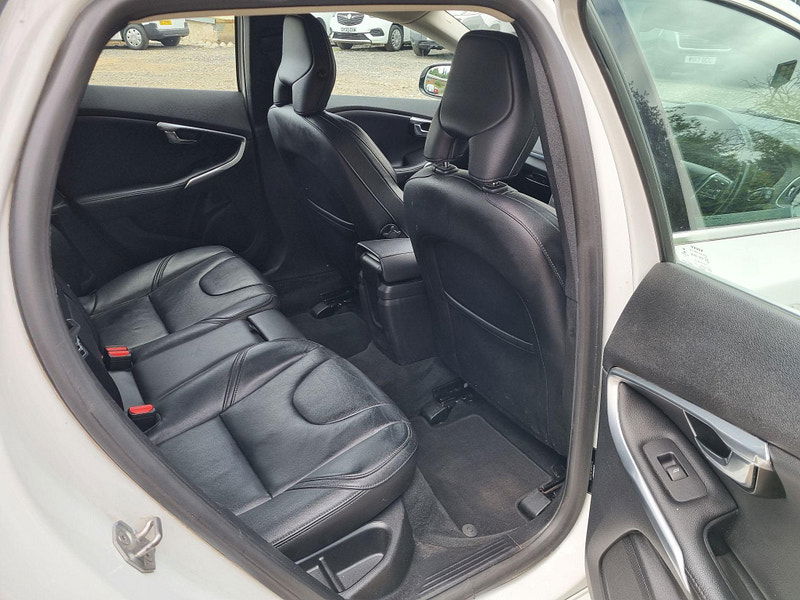 Volvo V40 2.0 D3 SE Lux Nav Euro 5 (s/s) 5dr 5dr Manual 2025