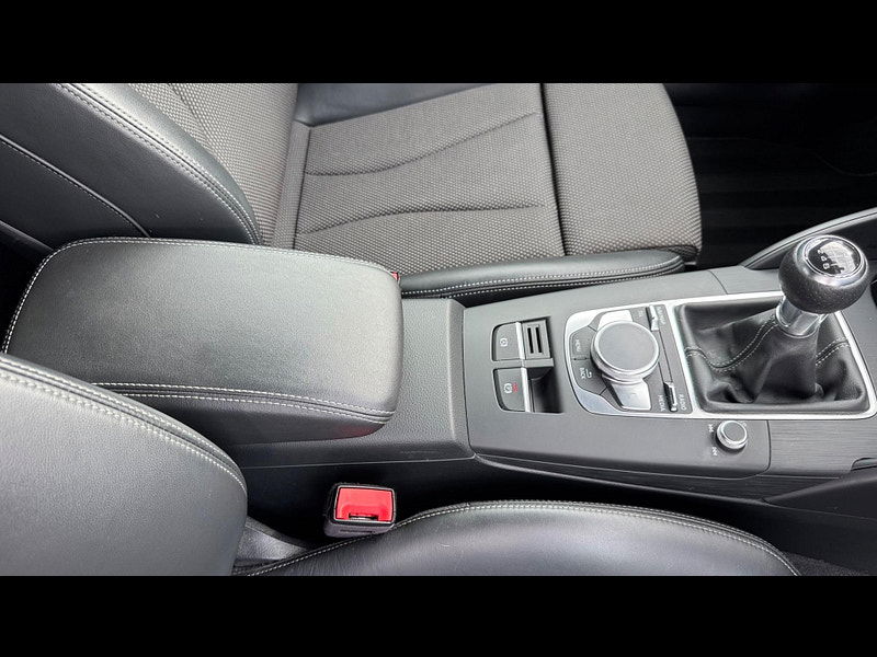 Audi A3 1.0 TFSI 30 S line Sportback Euro 6 (s/s) 5dr 5dr Manual 2025