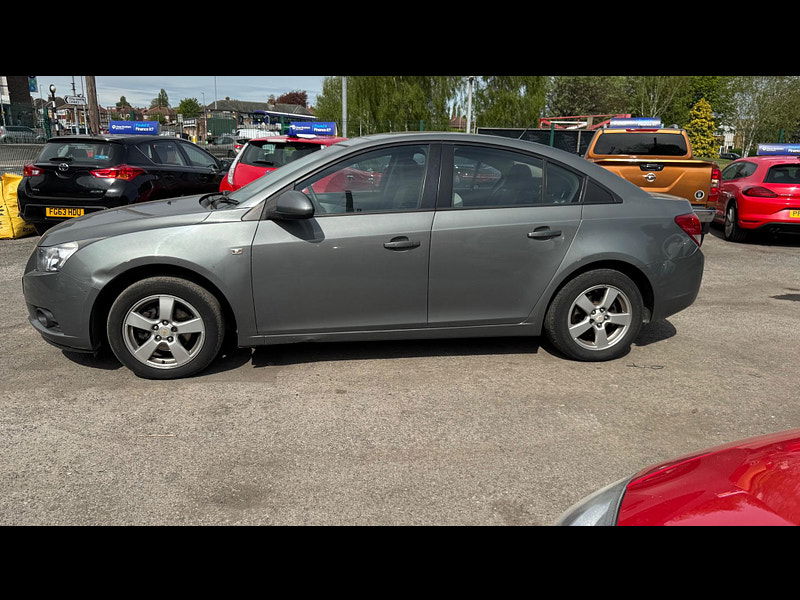 Chevrolet Cruze 1.6 LS Euro 5 4dr 4dr Manual 2025