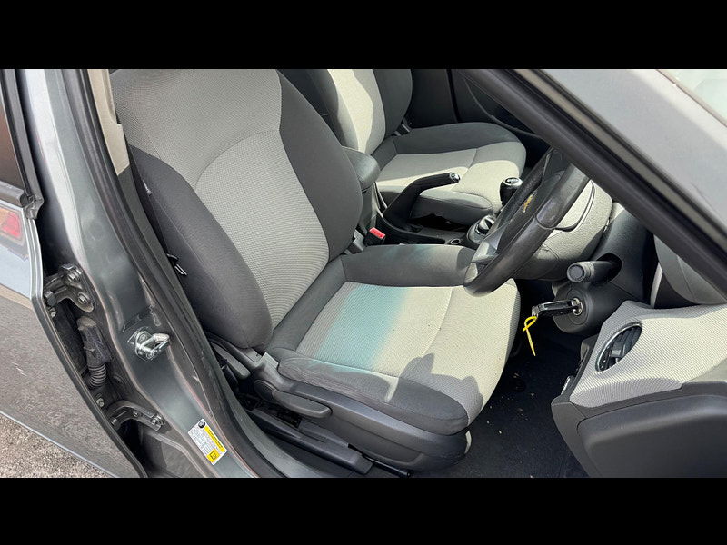 Chevrolet Cruze 1.6 LS Euro 5 4dr 4dr Manual 2025