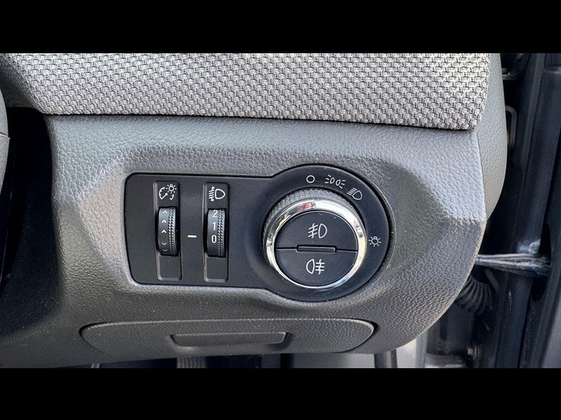 Chevrolet Cruze 1.6 LS Euro 5 4dr 4dr Manual 2025