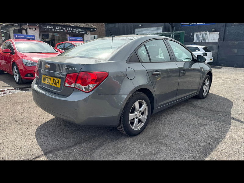 Chevrolet Cruze 1.6 LS Euro 5 4dr 4dr Manual 2025
