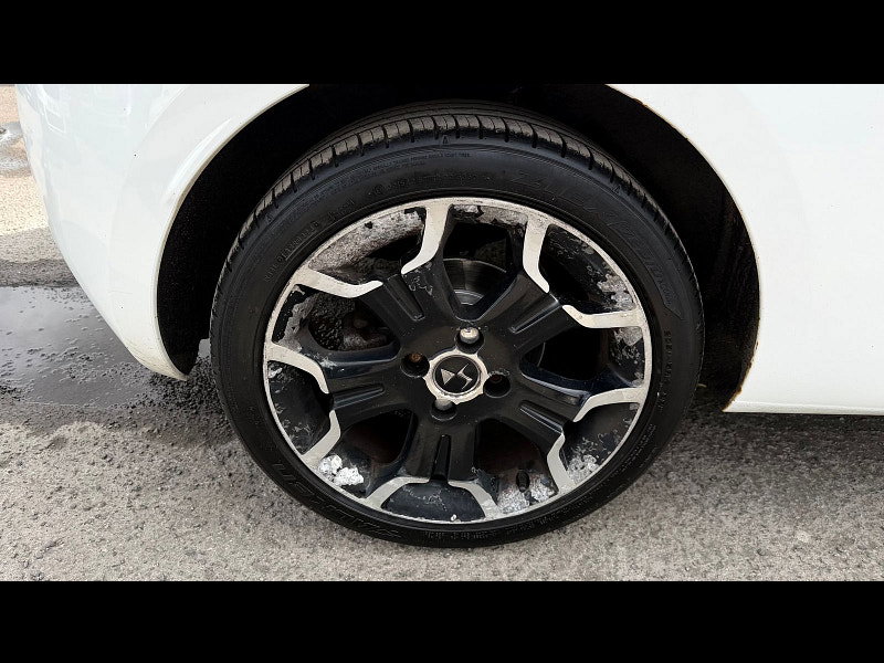 DS Automobiles DS 3 1.6 BlueHDi DStyle Hatchback 3dr Diesel Manual Euro 6 (s/s) (100 ps) 3dr Manual 2026