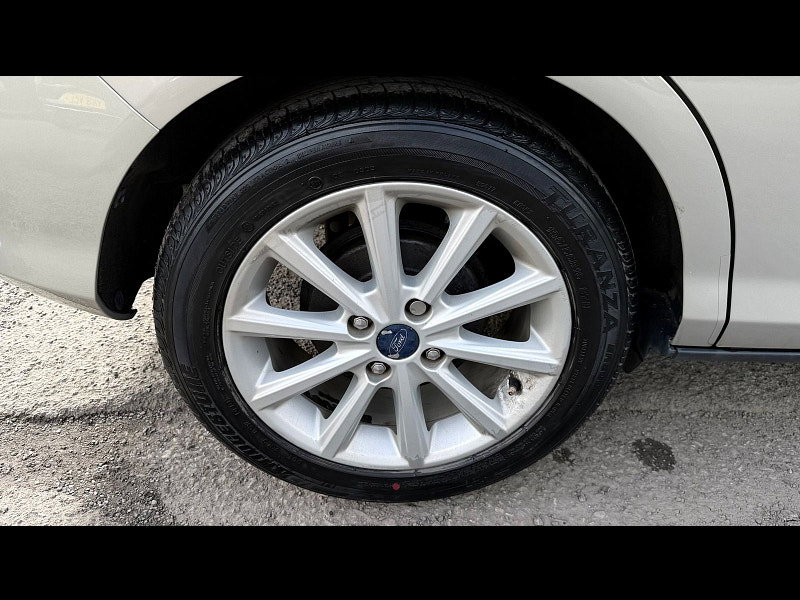 Ford B-Max 1.6 Titanium MPV 5dr Petrol Powershift Euro 5 (105 ps) 5dr Automatic 2026