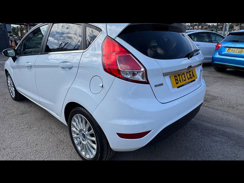 Ford Fiesta 1.0T EcoBoost Titanium Euro 5 (s/s) 5dr 5dr Manual 2025