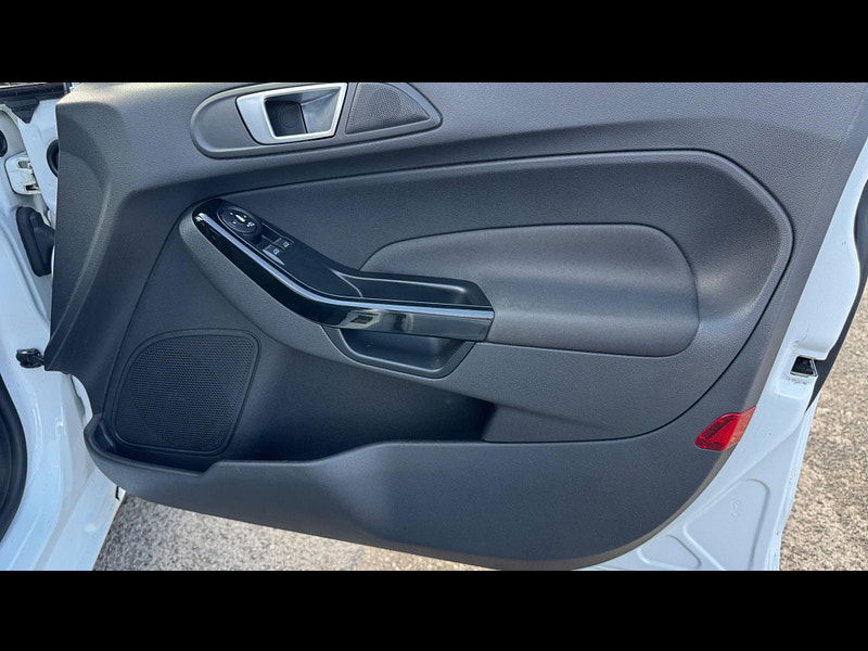 Ford Fiesta 1.0T EcoBoost Titanium Euro 5 (s/s) 5dr 5dr Manual 2025