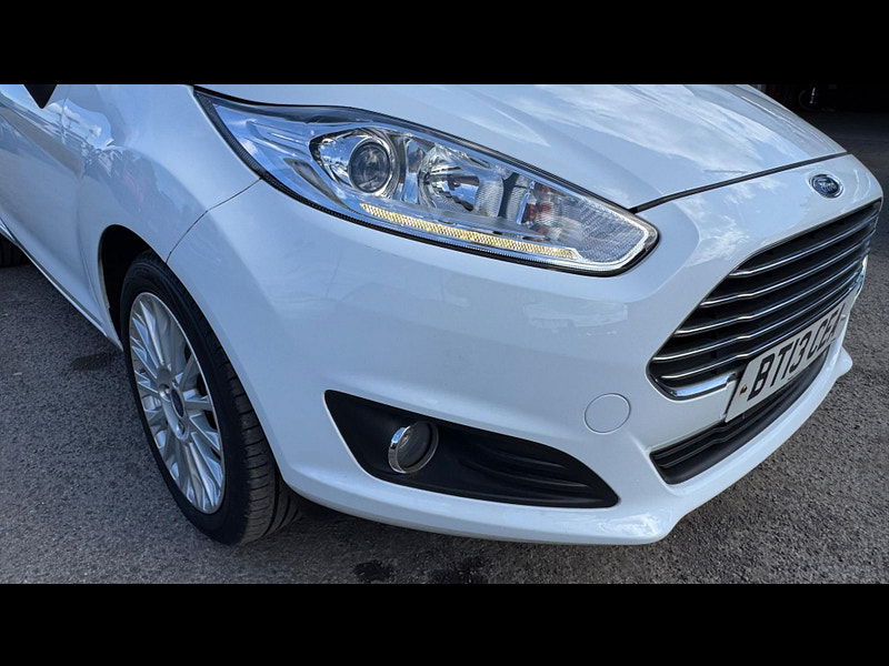 Ford Fiesta 1.0T EcoBoost Titanium Euro 5 (s/s) 5dr 5dr Manual 2025