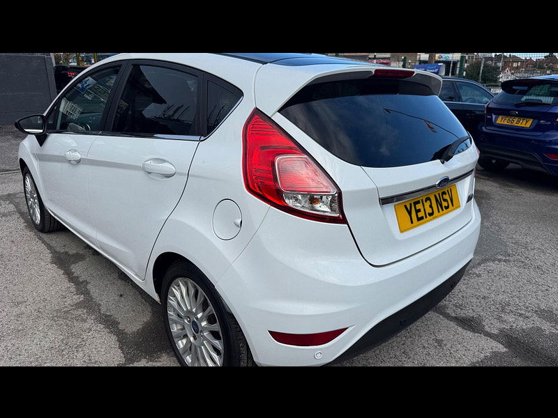 Ford Fiesta 1.0T EcoBoost Titanium Euro 5 (s/s) 5dr 5dr Manual 2025