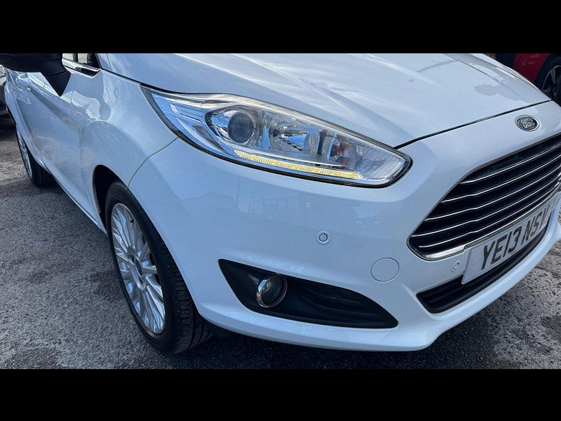 Ford Fiesta 1.0T EcoBoost Titanium Euro 5 (s/s) 5dr 5dr Manual 2025