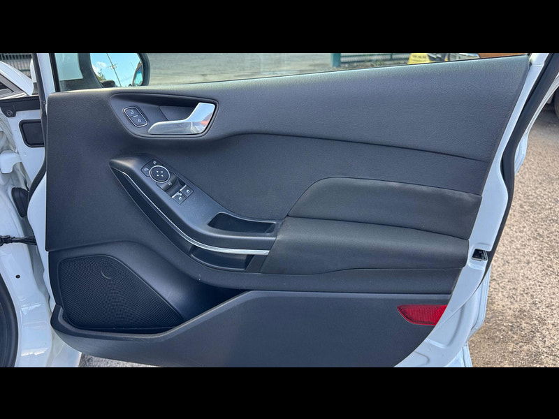 Ford Fiesta 1.0T EcoBoost Titanium Euro 6 (s/s) 5dr 5dr Manual 2025