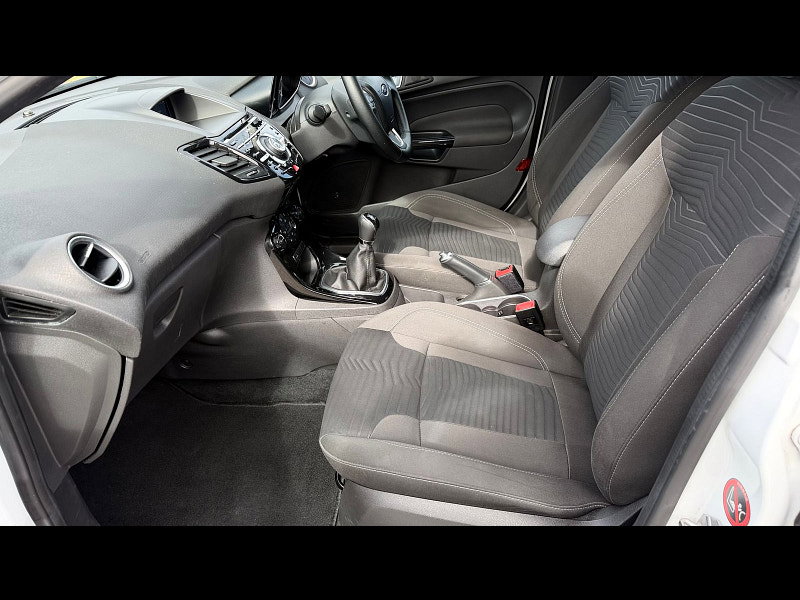 Ford Fiesta 1.0T EcoBoost Titanium Hatchback 5dr Petrol Manual Euro 5 (s/s) (100 ps) 5dr Manual 2026