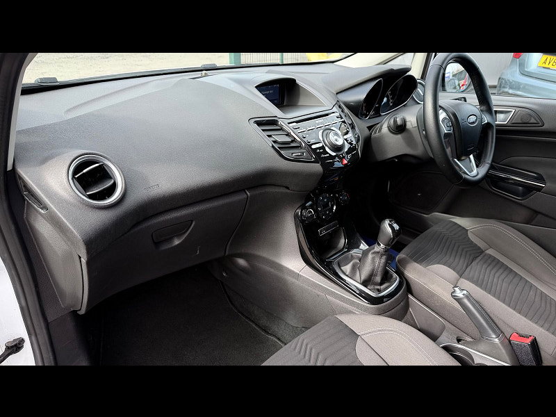 Ford Fiesta 1.0T EcoBoost Titanium Hatchback 5dr Petrol Manual Euro 5 (s/s) (100 ps) 5dr Manual 2026