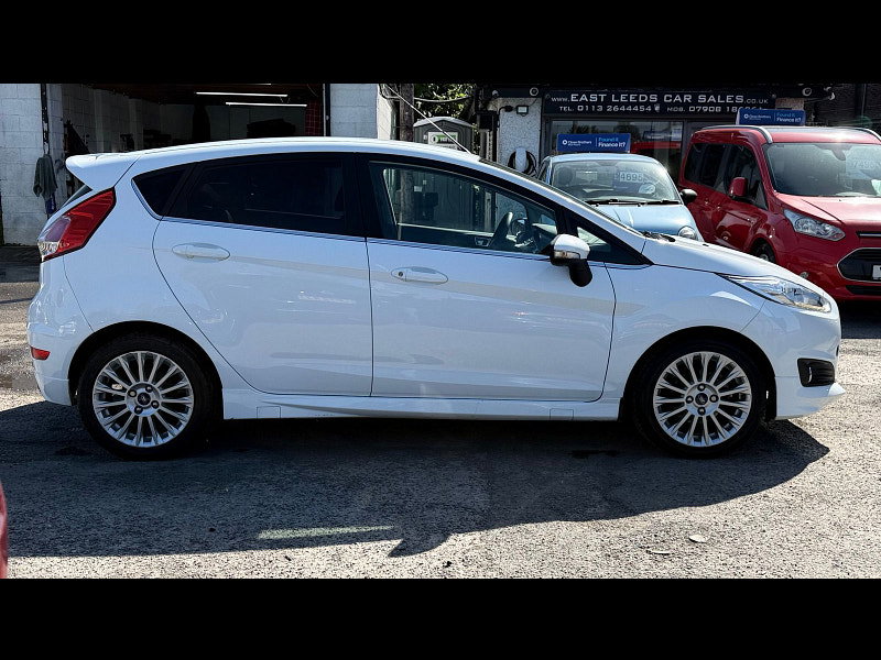 Ford Fiesta 1.0T EcoBoost Titanium Hatchback 5dr Petrol Manual Euro 5 (s/s) (100 ps) 5dr Manual 2026