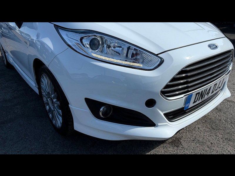 Ford Fiesta 1.0T EcoBoost Titanium Hatchback 5dr Petrol Manual Euro 5 (s/s) (100 ps) 5dr Manual 2026