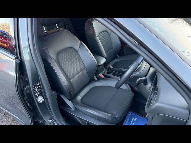 Ford Focus 1.0T EcoBoost ST-Line X Euro 6 (s/s) 5dr 5dr Manual 2025