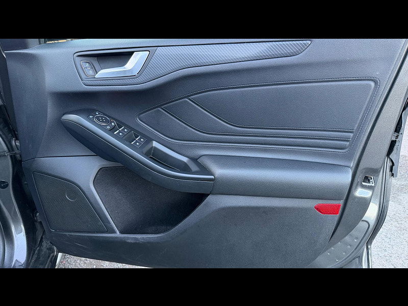 Ford Focus 1.0T EcoBoost ST-Line X Euro 6 (s/s) 5dr 5dr Manual 2025