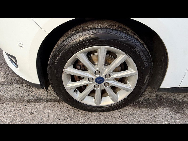 Ford Focus 1.0T EcoBoost Titanium Euro 6 (s/s) 5dr 5dr Manual 2025