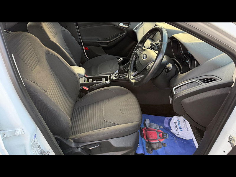 Ford Focus 1.0T EcoBoost Titanium Euro 6 (s/s) 5dr 5dr Manual 2025