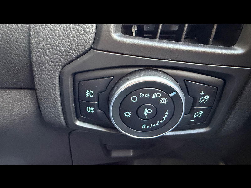 Ford Focus 1.0T EcoBoost Titanium Euro 6 (s/s) 5dr 5dr Manual 2025