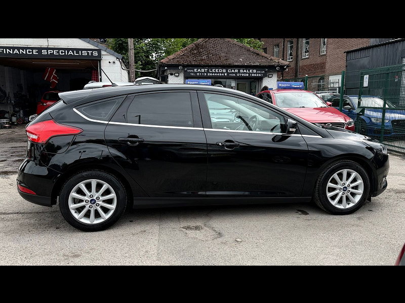 Ford Focus 1.0T EcoBoost Titanium Hatchback 5dr Petrol Manual Euro 6 (s/s) (125 ps) 5dr Manual 2026