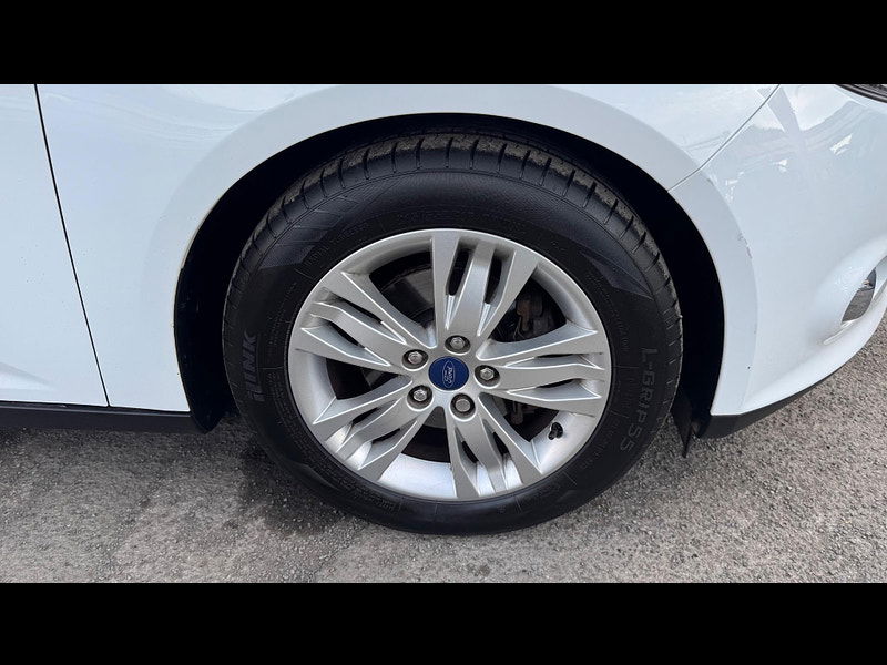 Ford Focus 1.0T EcoBoost Titanium Navigator Euro 5 (s/s) 5dr 5dr Manual 2025