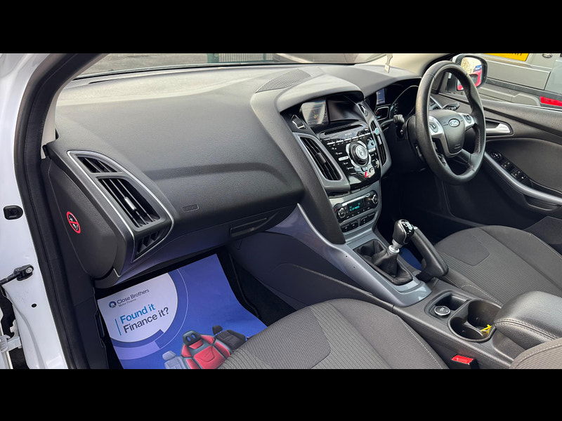 Ford Focus 1.0T EcoBoost Titanium Navigator Euro 5 (s/s) 5dr 5dr Manual 2025