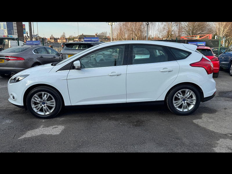 Ford Focus 1.0T EcoBoost Titanium Navigator Euro 5 (s/s) 5dr 5dr Manual 2025