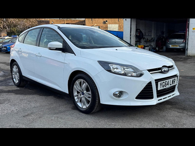Ford Focus 1.0T EcoBoost Titanium Navigator Euro 5 (s/s) 5dr 5dr Manual 2025
