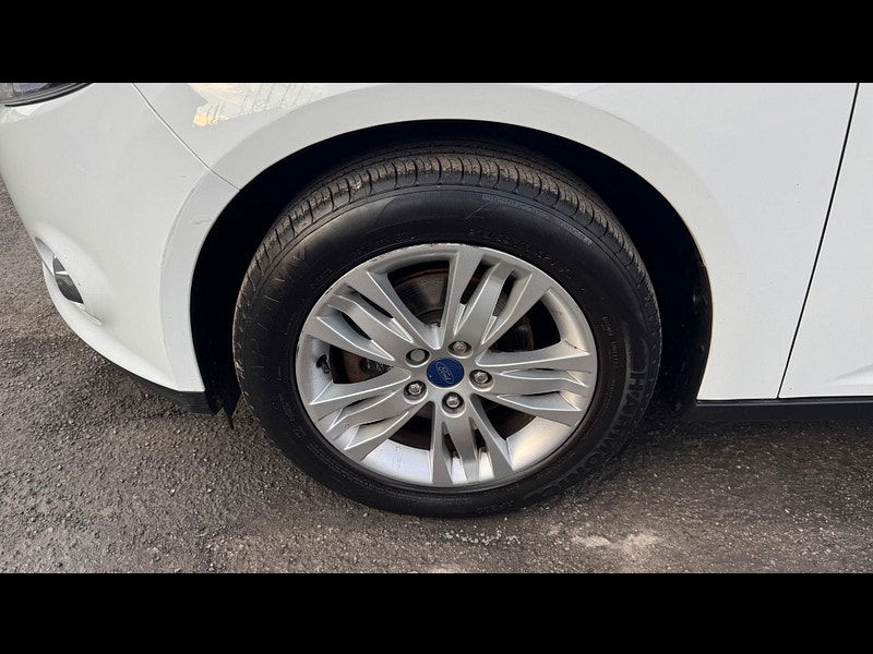 Ford Focus 1.0T EcoBoost Titanium Navigator Euro 5 (s/s) 5dr 5dr Manual 2025