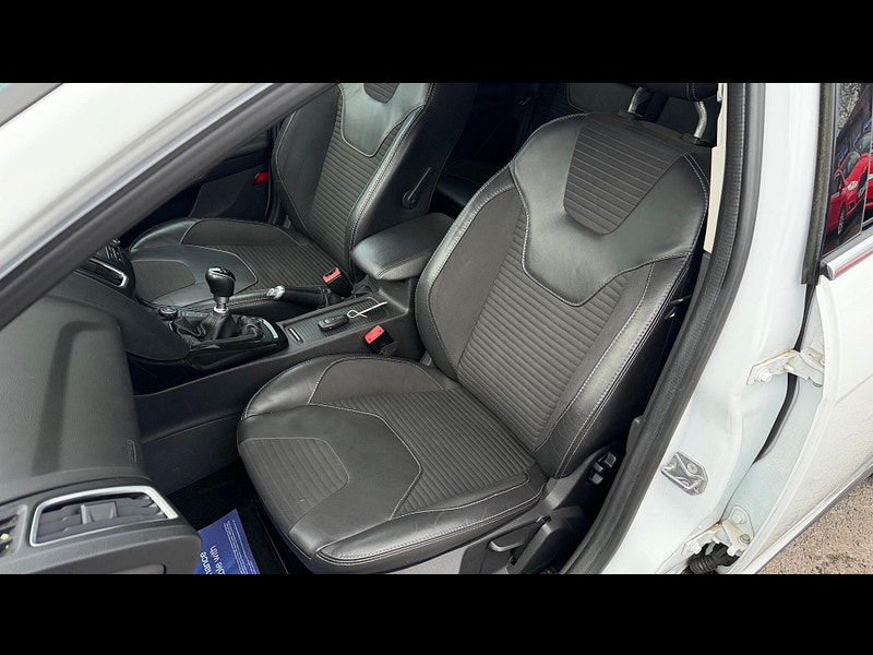 Ford Focus 1.0T EcoBoost Titanium X Euro 6 (s/s) 5dr 5dr Manual 2025