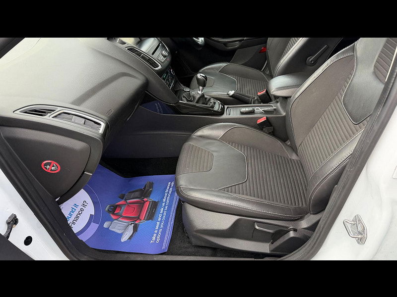 Ford Focus 1.0T EcoBoost Titanium X Euro 6 (s/s) 5dr 5dr Manual 2025