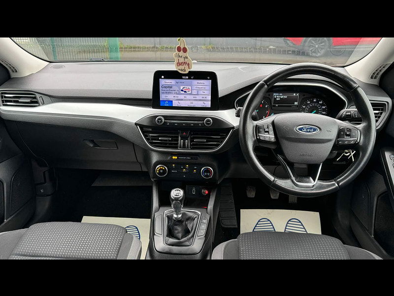 Ford Focus 1.0T EcoBoost Zetec Euro 6 (s/s) 5dr 5dr Manual 2025