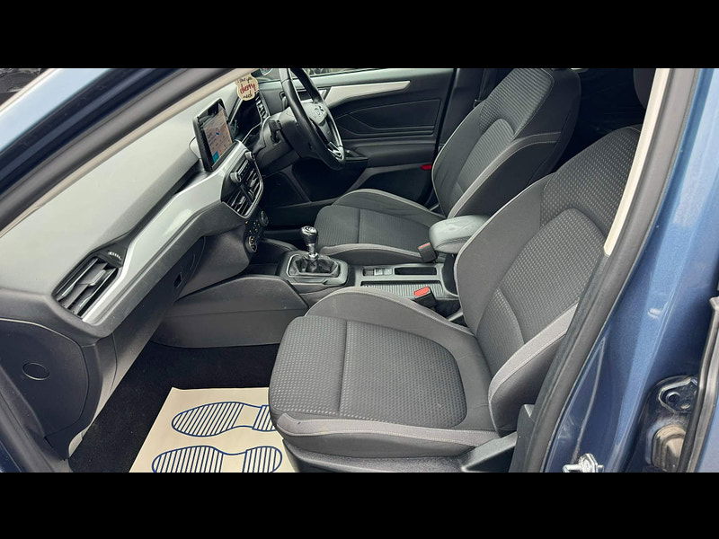 Ford Focus 1.0T EcoBoost Zetec Euro 6 (s/s) 5dr 5dr Manual 2025
