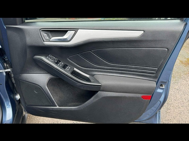 Ford Focus 1.0T EcoBoost Zetec Euro 6 (s/s) 5dr 5dr Manual 2025