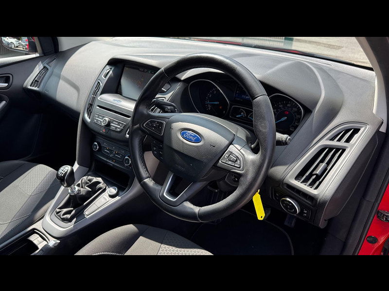 Ford Focus 1.0T EcoBoost Zetec Euro 6 (s/s) 5dr 5dr Manual 2025
