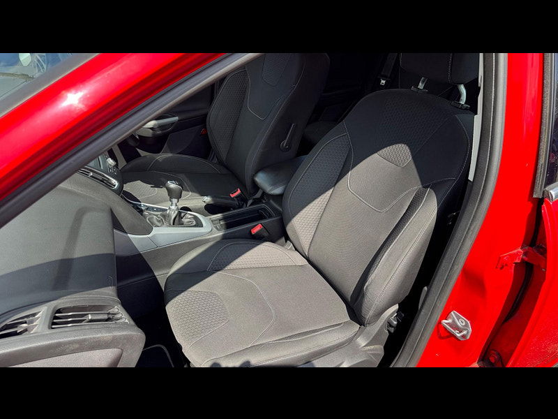 Ford Focus 1.0T EcoBoost Zetec Euro 6 (s/s) 5dr 5dr Manual 2025