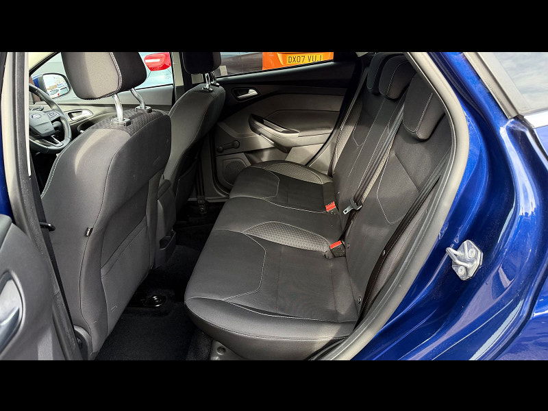 Ford Focus 1.0T EcoBoost Zetec Hatchback 5dr Petrol Manual Euro 6 (s/s) (125 ps) 5dr Manual 2026