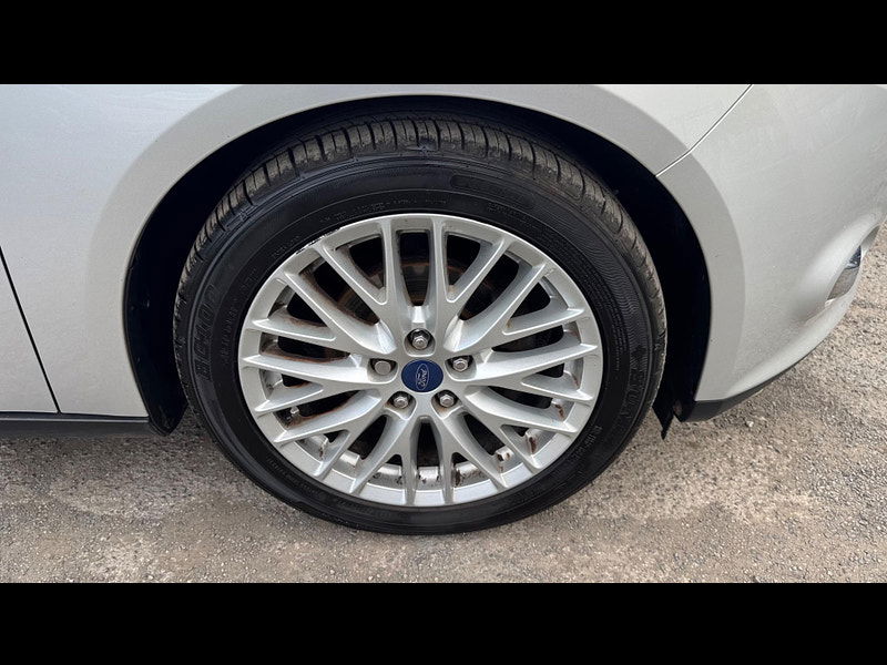 Ford Focus 1.0T EcoBoost Zetec Navigator Euro 5 (s/s) 5dr 5dr Manual 2025