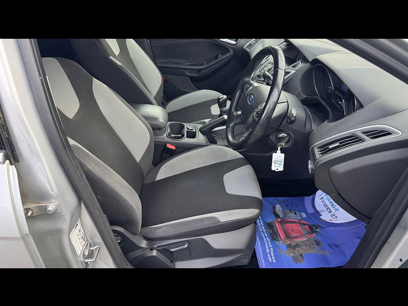 Ford Focus 1.0T EcoBoost Zetec Navigator Euro 5 (s/s) 5dr 5dr Manual 2025