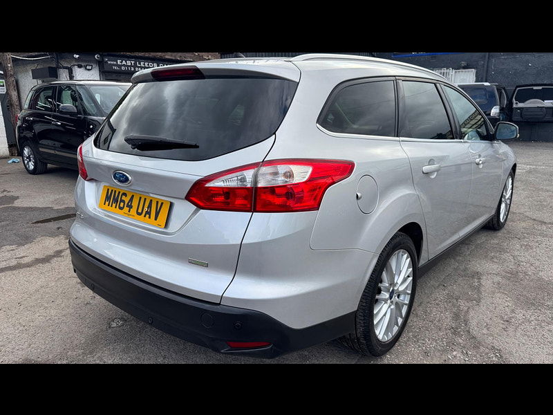 Ford Focus 1.0T EcoBoost Zetec Navigator Euro 5 (s/s) 5dr 5dr Manual 2025