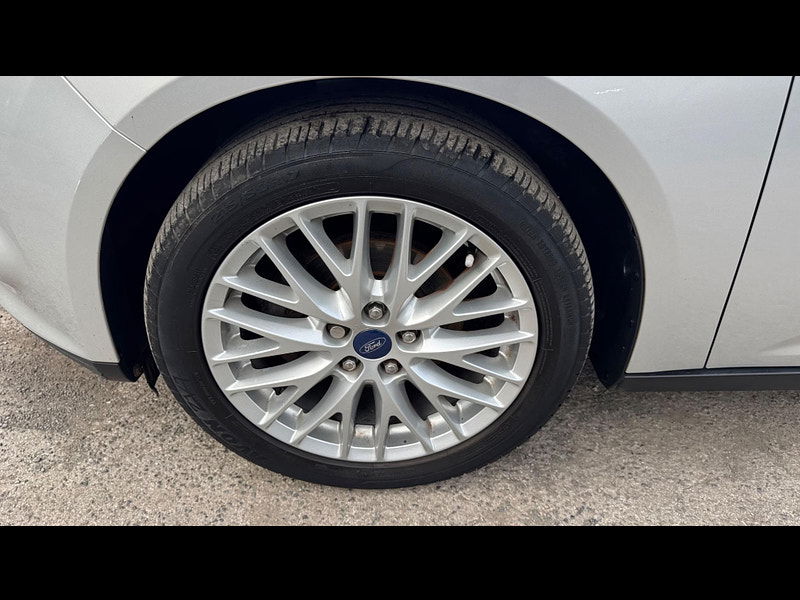 Ford Focus 1.0T EcoBoost Zetec Navigator Euro 5 (s/s) 5dr 5dr Manual 2025