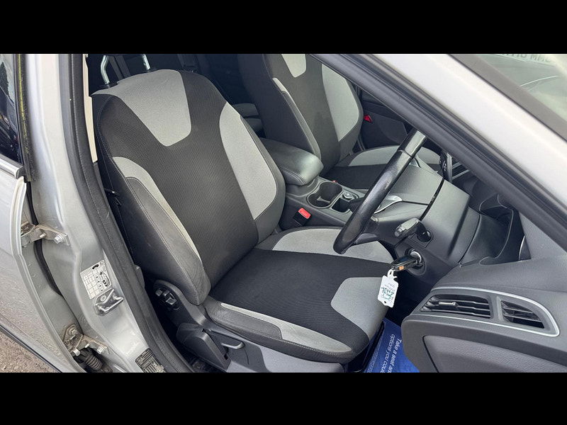 Ford Focus 1.0T EcoBoost Zetec Navigator Euro 5 (s/s) 5dr 5dr Manual 2025