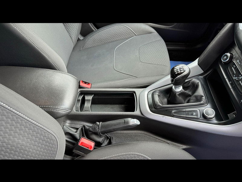 Ford Focus 1.5 TDCi Zetec Euro 6 (s/s) 5dr 5dr Manual 2025