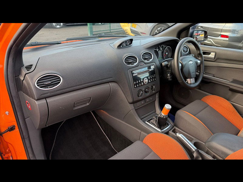 Ford Focus 2.5 SIV ST-2 Hatchback 3dr Petrol Manual (224 g/km, 221 bhp) 3dr Manual 2026