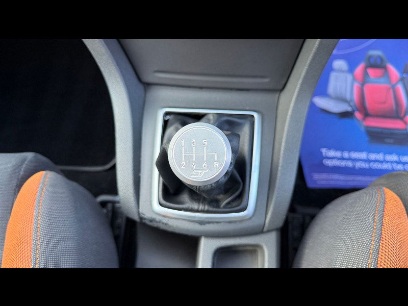 Ford Focus 2.5 SIV ST-2 Hatchback 3dr Petrol Manual (224 g/km, 221 bhp) 3dr Manual 2026